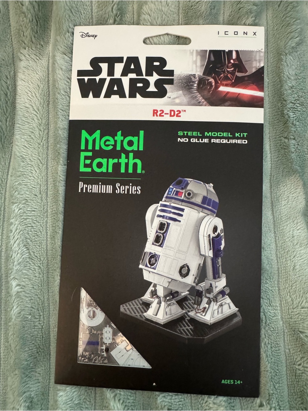 Star Wars R2-D2 Metal Earth Steel Model Kit - White & Blue